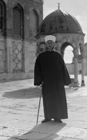 Grand mufti Hajj Amin al-Husseini on the Temple Mount in Jerusalem in the late 1930s. (Library of Congress)