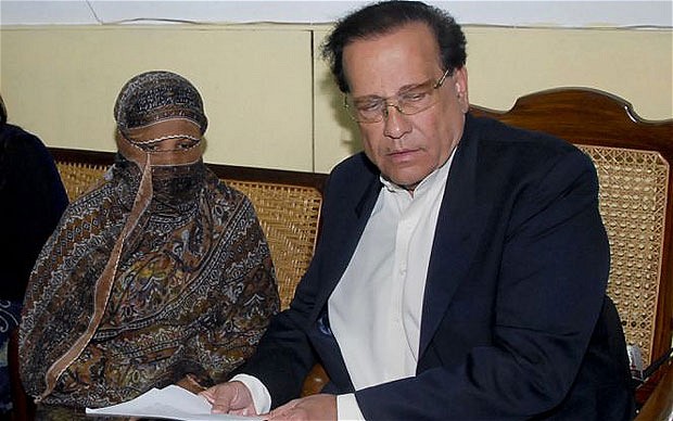 Salman Taseer, with Aasia Bibi
